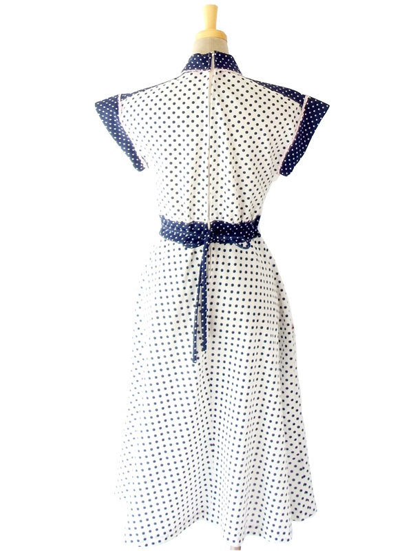 ヨーロッパ古着 フランス買い付け　６０年代製 レトロ　ヴィンテージ　ワンピース