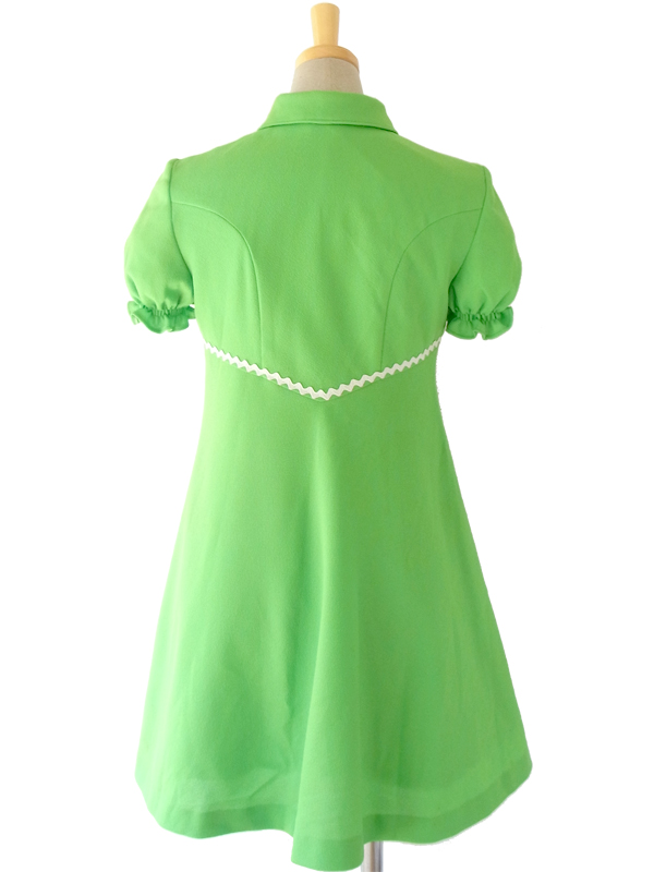 ヨーロッパ古着 ロンドン買い付け 60年代製 ライムグリーン X ホワイト山道テープ 花柄刺繍 レトロ ワンピース 15OM101