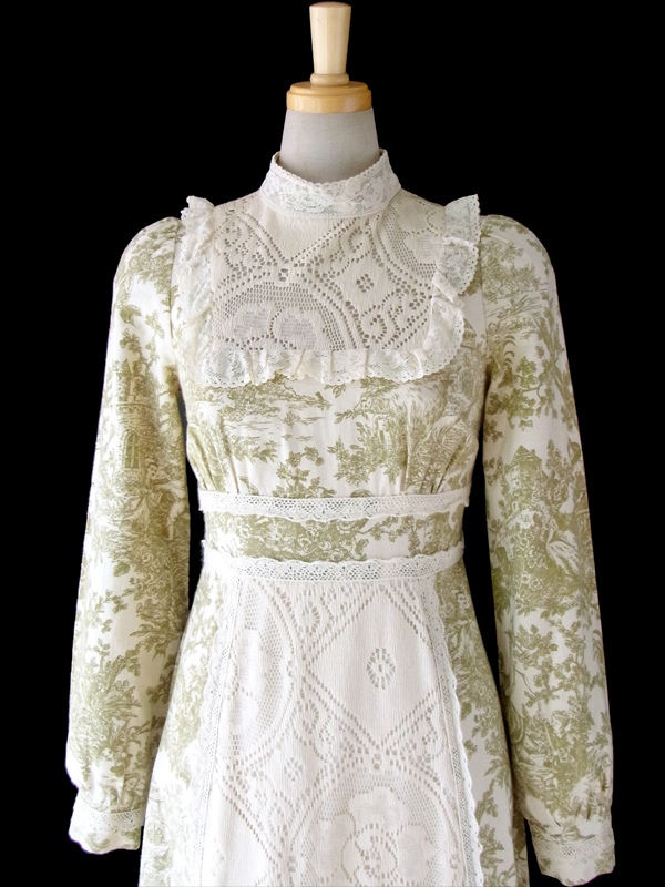 70年代アメリカ製 GUNNE SAX ベージュ色 X グリーン 牧歌的な中世のイラスト カットレース マキシワンピース 15SP006
