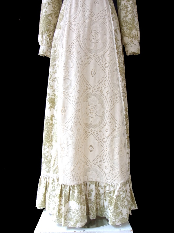 70年代アメリカ製 GUNNE SAX ベージュ色 X グリーン 牧歌的な中世のイラスト カットレース マキシワンピース 15SP006