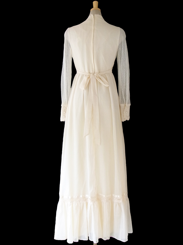 【送料無料】70年代アメリカ製 アイボリーX レース装飾 組紐 ふんわりシルエットのクラシカルなマキシドレス 15SP011【フェミニン】