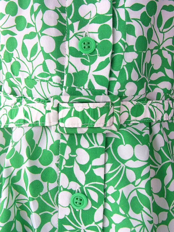 ヨーロッパ古着 フランス買い付け 60年代製 グリーン X ホワイト チェリー柄 共布ベルト付き パフスリーブ ワンピース 16FC205