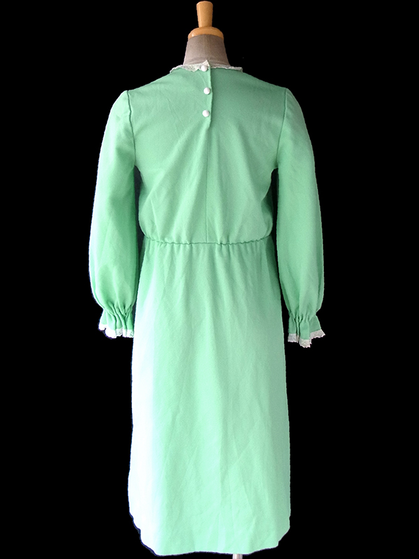 ヨーロッパ古着 ロンドン買い付け 70年代製 パステルグリーン X レース縁取り ヴィンテージ ワンピース 16OM1006