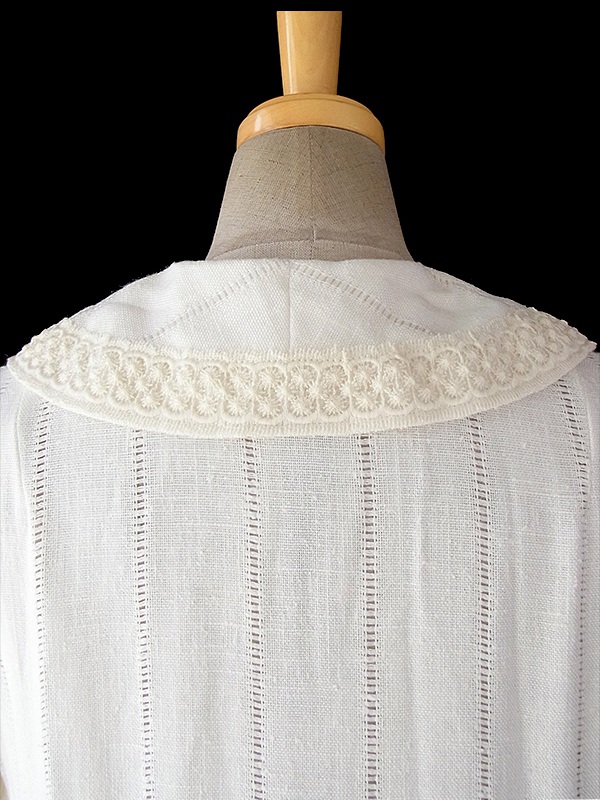 ヨーロッパ古着 ロンドン買い付け 60年代製 アイボリー X 繊細なレースライン 貝ボタン ヴィンテージ ワンピース 16OM529