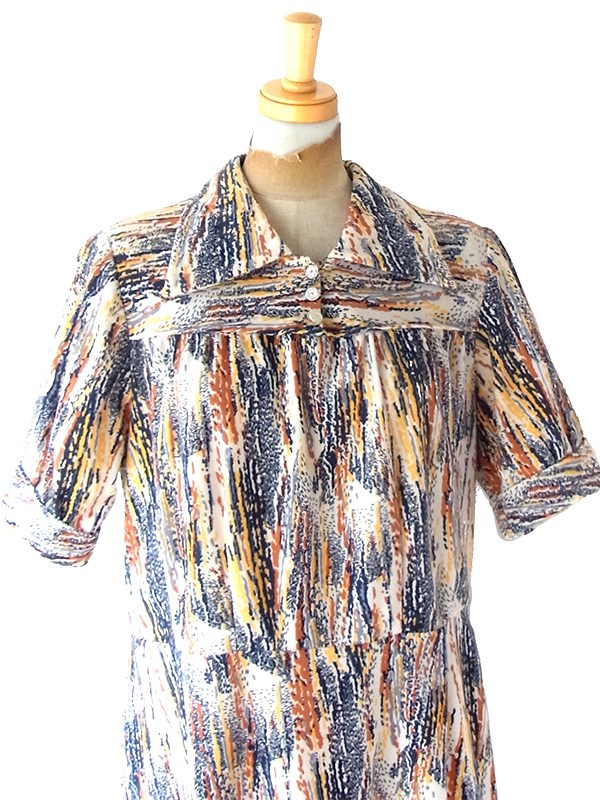 ヨーロッパ古着 ロンドン買い付け 70年代製 オフホワイト X ブラック・イエロー レトロ柄 ヴィンテージ ワンピース 16OM716