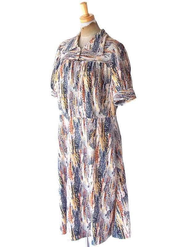 ヨーロッパ古着 ロンドン買い付け 70年代製 オフホワイト X ブラック・イエロー レトロ柄 ヴィンテージ ワンピース 16OM716