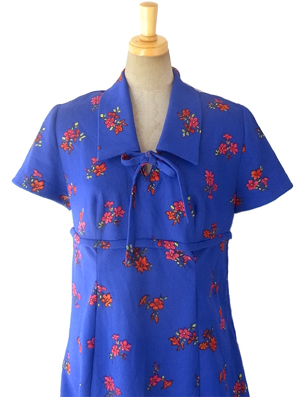 ヨーロッパ古着 ロンドン買い付け 70年代製 ブルー X 花柄 リボン紐 レトロワンピース 16OM722