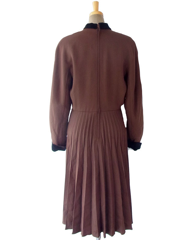 ヨーロッパ古着 ロンドン買い付け ブラウン X ブラック ボタンデザイン プリーツ ヴィンテージ ワンピース 16OM757