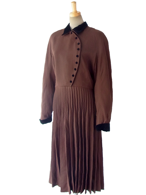 ヨーロッパ古着 ロンドン買い付け ブラウン X ブラック ボタンデザイン プリーツ ヴィンテージ ワンピース 16OM757