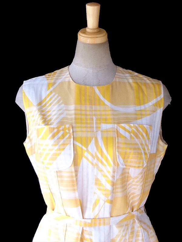 ロンドン買い付け 60年代製 イエロー X ホワイト チェック・レトロ柄 共布ベルト付き ワンピース 16OM821