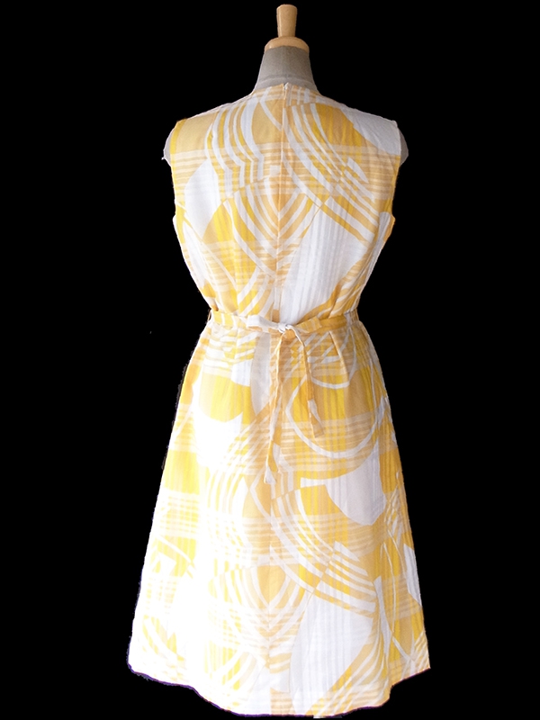 ロンドン買い付け 60年代製 イエロー X ホワイト チェック・レトロ柄 共布ベルト付き ワンピース 16OM821