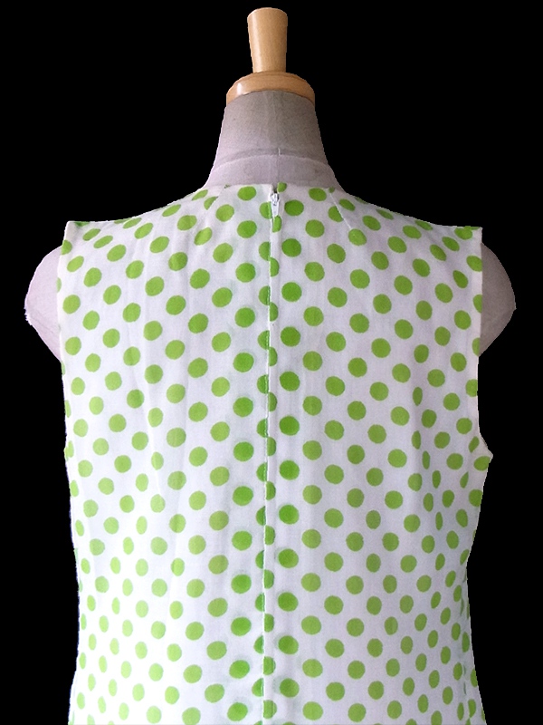 ヨーロッパ古着 フランス買い付け 60年代製 ホワイト X グリーン 水玉 ドロップウェスト ワンピース 17FC016