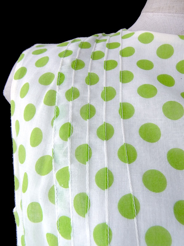 ヨーロッパ古着 フランス買い付け 60年代製 ホワイト X グリーン 水玉 ドロップウェスト ワンピース 17FC016