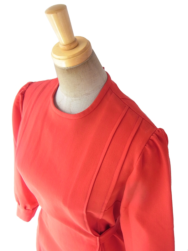 ヨーロッパ古着 フランス買い付け 60年代製 レッド X 美しいプリーツ ヴィンテージ ワンピース 17FC412