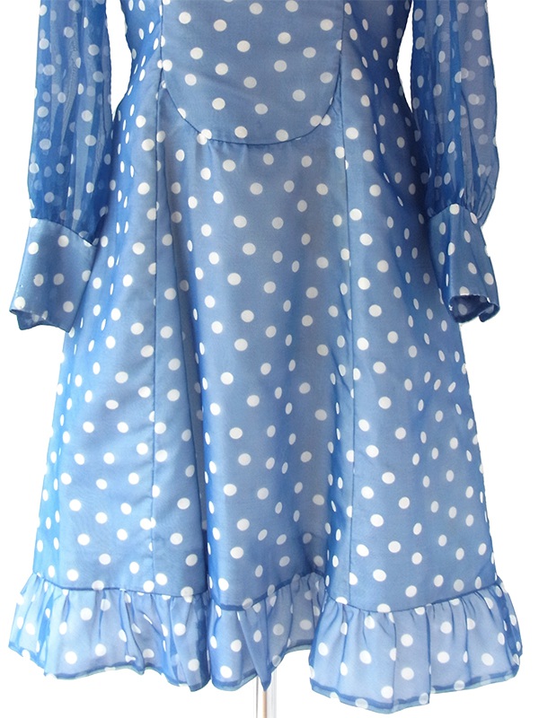 ヨーロッパ古着 フランス買い付け 70年代製 上品な光沢を放つ水色 X ホワイト 水玉 シフォン生地 ヴィンテージ ワンピース 17FC500