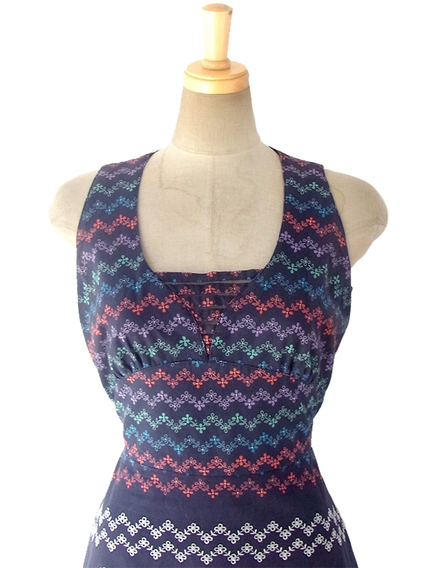 ヨーロッパ古着 ロンドン買い付け 60年代製 ネイビー X カラフル花柄・カットワーク・刺繍 ヴィンテージ ワンピース 17OM305