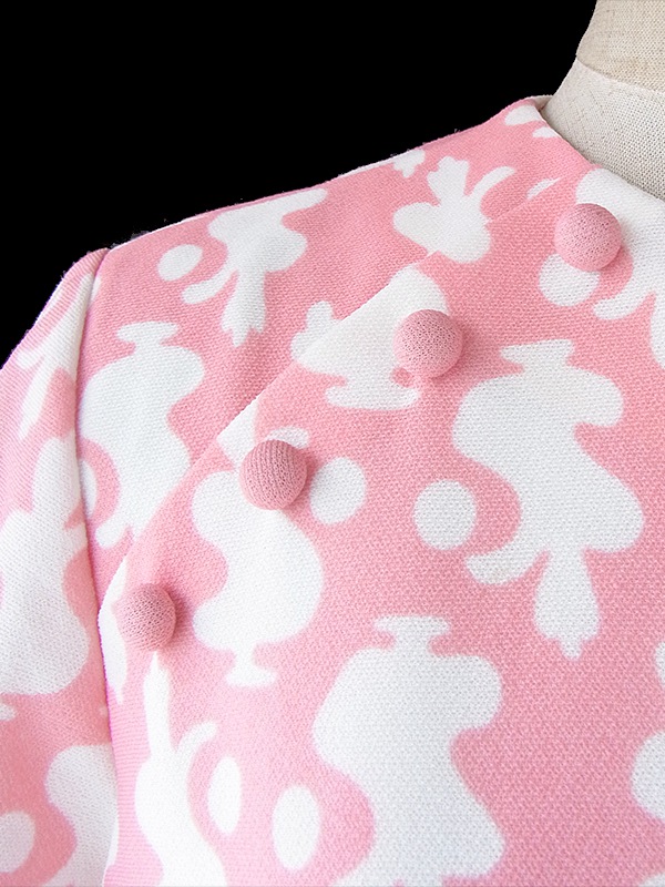 ヨーロッパ古着 ロンドン買い付け 70年代製 スモーキーピンク X 香炉モチーフプリント 飾りボタン レトロ ワンピース 17OM408