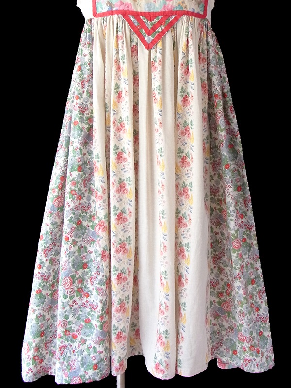 ヨーロッパ古着 ロンドン買い付け 60年代製 オフホワイト X 花柄・チェック柄 生地切り返し レッドテープ縁取り ワンピース 17OM433