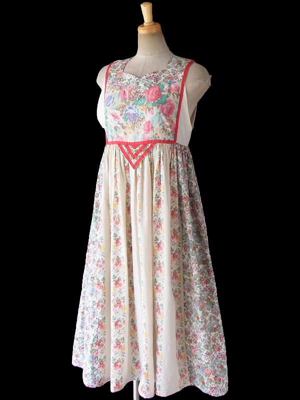 ヨーロッパ古着 ロンドン買い付け 60年代製 オフホワイト X 花柄・チェック柄 生地切り返し レッドテープ縁取り ワンピース 17OM433
