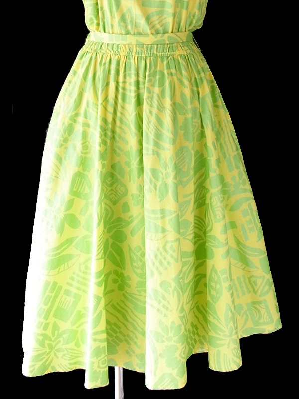 ヨーロッパ古着 ロンドン買い付け イエロー X 光沢のあるグリーンの花柄 共布ベルト付き ストラップ ワンピース 18BS022