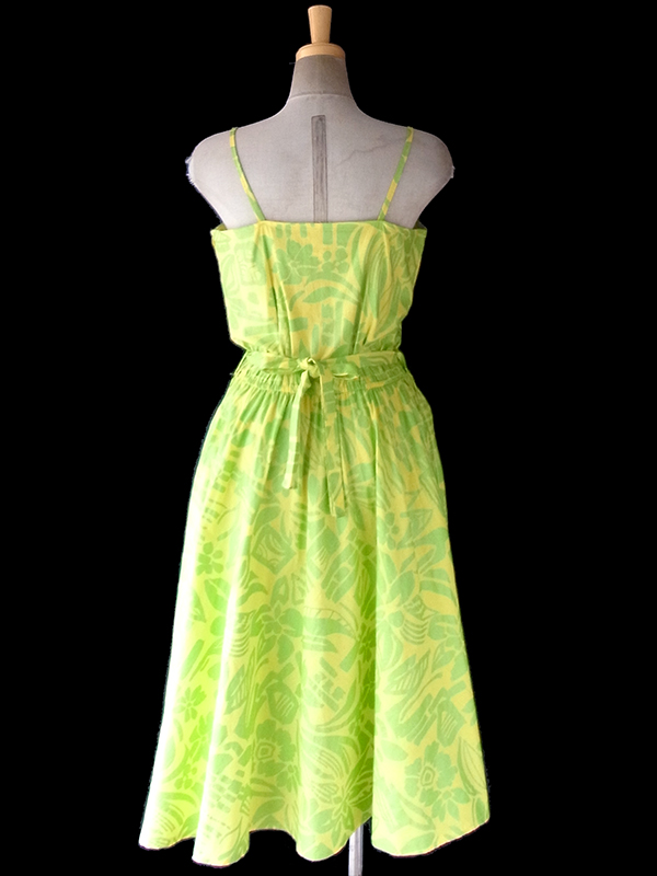 ヨーロッパ古着 ロンドン買い付け イエロー X 光沢のあるグリーンの花柄 共布ベルト付き ストラップ ワンピース 18BS022