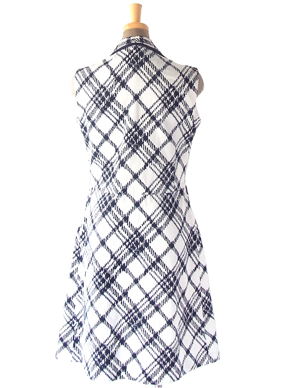 ヨーロッパ古着 ロンドン買い付け 70年代製 モノトーン X チェック柄 ボックスプリーツ ワンピース 18BS107