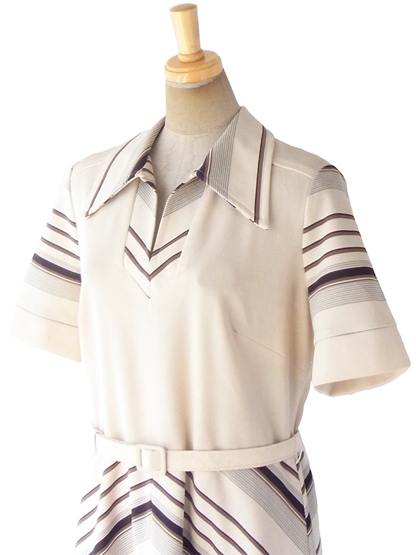 ヨーロッパ古着 ロンドン買い付け 70年代製 アイボリー X ブラウン・ブラック バイアス柄 共布ベルト付き ワンピース 18BS206