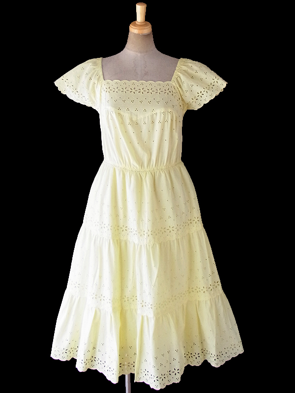 ヨーロッパ古着 フランス買い付け 60年代製 淡いイエロー X 花柄カットレース パフスリーブ ティーアド ワンピース 18FC301