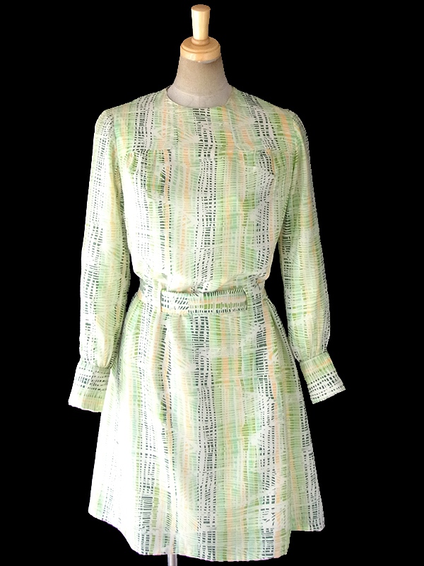 ヨーロッパ古着 フランス買い付け 60年代製 グリーンを基調としたやわらかな色合いのレトロ柄 共布ベルト付き シルク ワンピース 18FC305