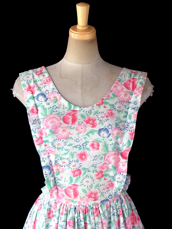 ヨーロッパ古着 60年代フランス製 ホワイト X パステル調カラフル花柄 ヴィンテージ ワンピース 18FC308