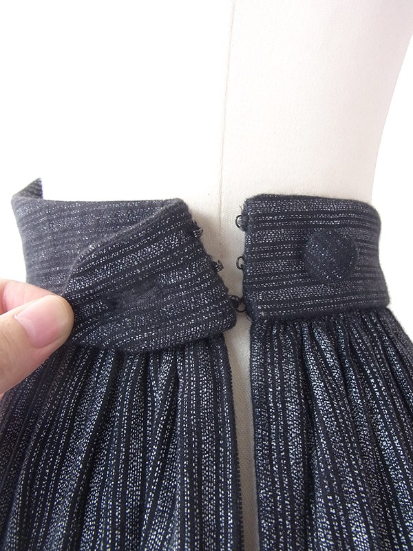 フランス買い付け 60年代製 ブラック X グラファイト ストライプ ヴィンテージ ギャザー スカート 18FC319