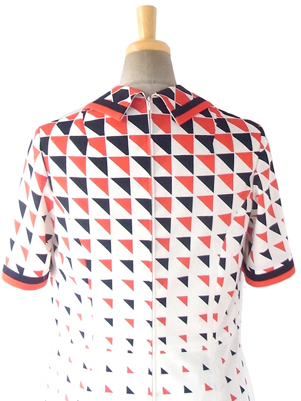 ヨーロッパ古着 ロンドン買い付け 70年代製 ホワイト X レッド・ブラック 幾何学模様 ヴィンテージ ワンピース 18OM201