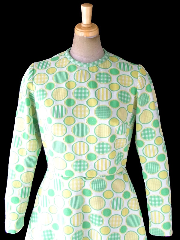 ヨーロッパ古着 ロンドン買い付け 70年代製 ライムグリーン X イエロー 水玉レトロ柄 ヴィンテージ ワンピース 18SR000