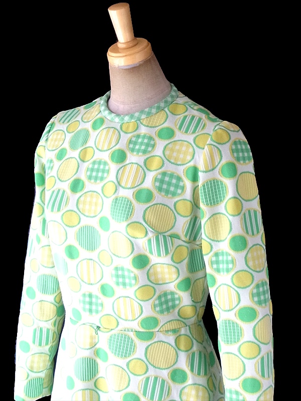 ヨーロッパ古着 ロンドン買い付け 70年代製 ライムグリーン X イエロー 水玉レトロ柄 ヴィンテージ ワンピース 18SR000