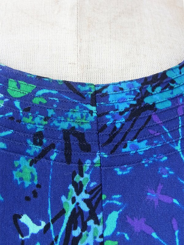 ヨーロッパ古着 70年代イタリア製 ロイヤルブルー X カラフルな花柄プリント ヴィンテージ ワンピース 19BS018