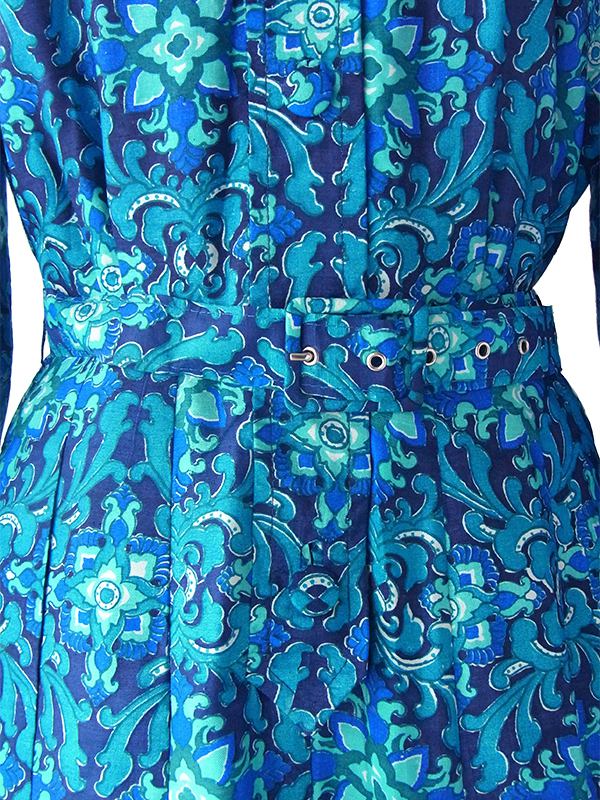 ヨーロッパ古着 ロンドン買い付け 60年代製 ターコイズブルー アラベスク模様 共布ベルト付き コットンシルク ワンピース 19BS029