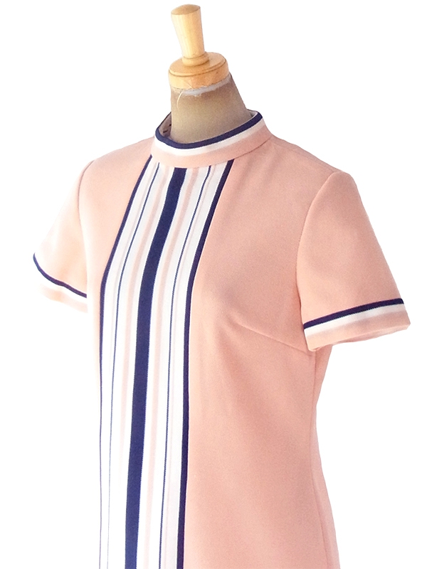 ヨーロッパ古着 ロンドン買い付け 70年代製 サーモンピンク X ブラック ストライプ モックネック ヴィンテージ ワンピース 19OM903
