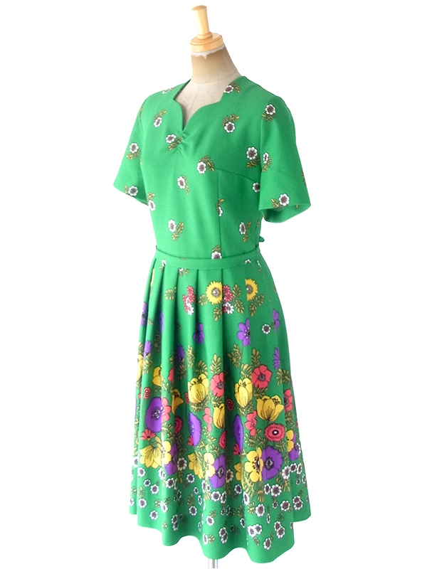 ヨーロッパ古着 ロンドン買い付け 70年代製 グリーン X カラフル レトロ花柄 共布ベルト付き プリーツ ワンピース 20BS010