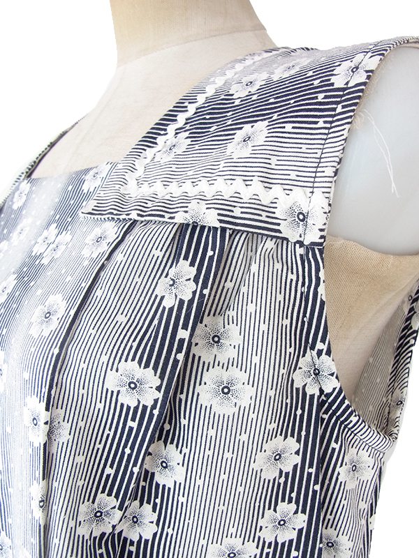 ヨーロッパ古着 フランス買い付け 60年代製 モノトーン X 花柄・ストライプ 山道テープ ポケット付き ヴィンテージ ワンピース 20FC202