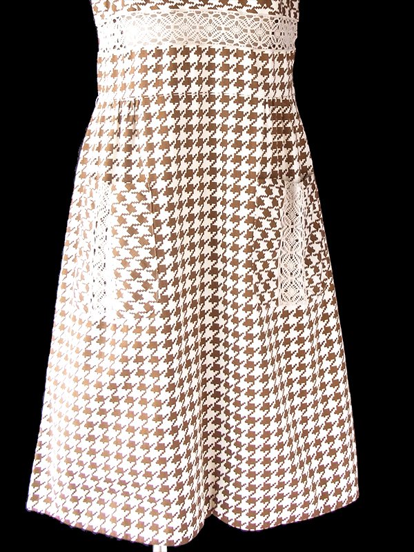 ヨーロッパ古着 ロンドン買い付け 70年代製 アイボリー X ブラウン 千鳥格子 レース ポケット付き ワンピース 21BS203
