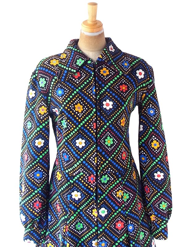 ヨーロッパ古着 フランス買い付け 70年代製 ブラック X カラフル レトロ花柄・水玉プリント フロントジップ ワンピース 21FC304