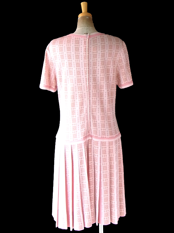 ヨーロッパ古着 フランス買い付け 60年代製 パウダーピンク X ゴールド レトロ柄 ドロップウェスト ワンピース　21FC319