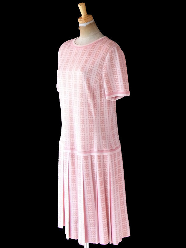 ヨーロッパ古着 フランス買い付け 60年代製 パウダーピンク X ゴールド レトロ柄 ドロップウェスト ワンピース　21FC319