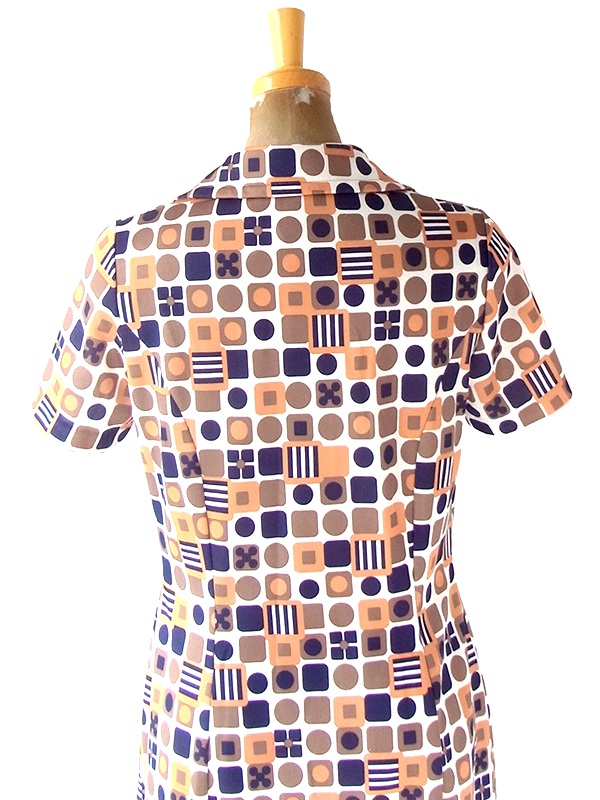 ヨーロッパ古着 フランス買い付け 70年代製 ブラウン・オレンジ・ネイビー レトロ柄 ヴィンテージ ワンピース 22FC206　