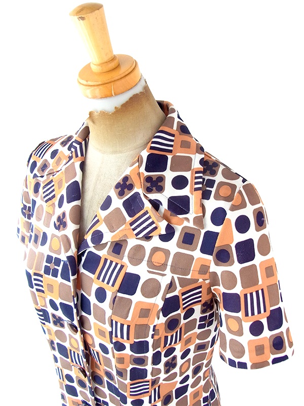 ヨーロッパ古着 フランス買い付け 70年代製 ブラウン・オレンジ・ネイビー レトロ柄 ヴィンテージ ワンピース 22FC206　