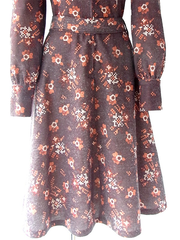 ヨーロッパ古着 フランス買い付け 60年代生 グレージュ X オレンジ 花柄 共布ベルト付き ワンピース 22FC409