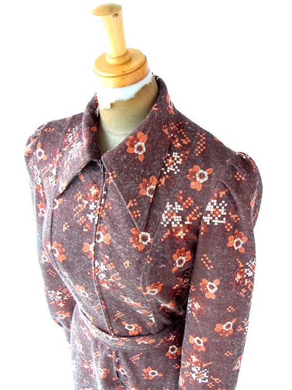 ヨーロッパ古着 フランス買い付け 60年代生 グレージュ X オレンジ 花柄 共布ベルト付き ワンピース 22FC409