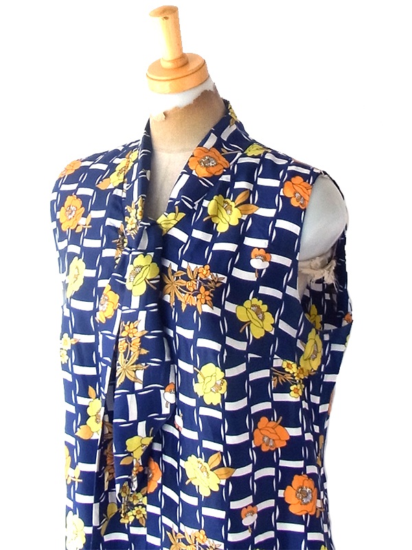 ヨーロッパ古着 フランス買い付け 70年代製 ネイビー X カラフル花柄 ボウタイ ヴィンテージ ワンピース 24FC008