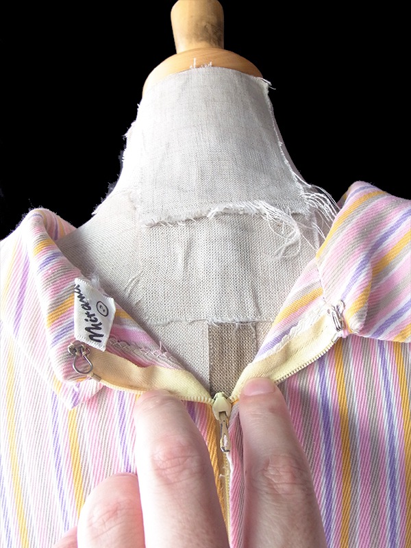 ヨーロッパ古着 フランス買い付け 60年代製 ピンク X カラフル ストライプ ヴィンテージ ワンピース 24FC113