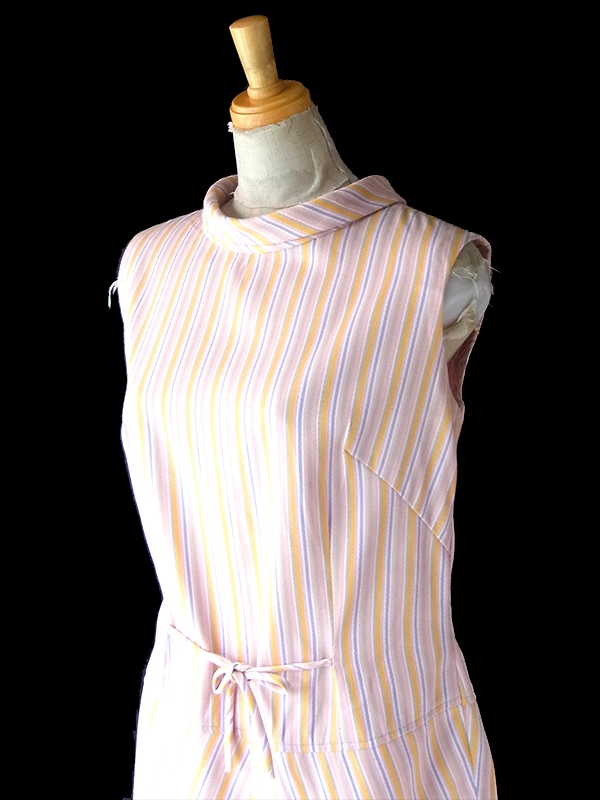 ヨーロッパ古着 フランス買い付け 60年代製 ピンク X カラフル ストライプ ヴィンテージ ワンピース 24FC113